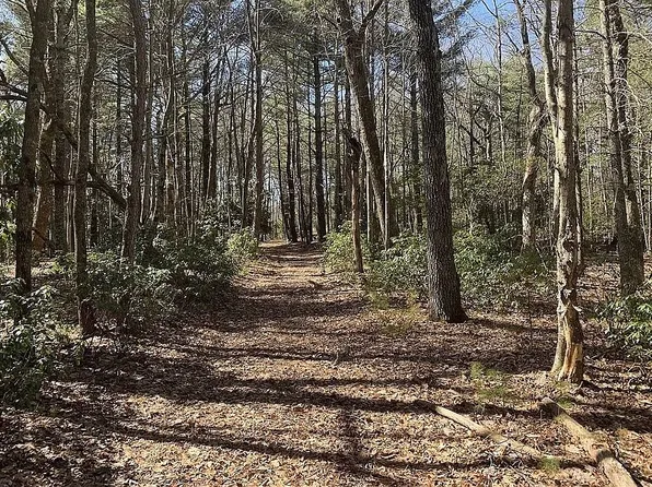 Mountain Cross Ln, Glade Valley, NC 28627