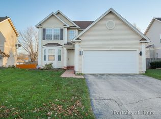 11 Trail Ridge Ct, Streamwood, IL 60107
