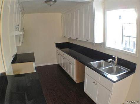 4th image of 622 Ventura St