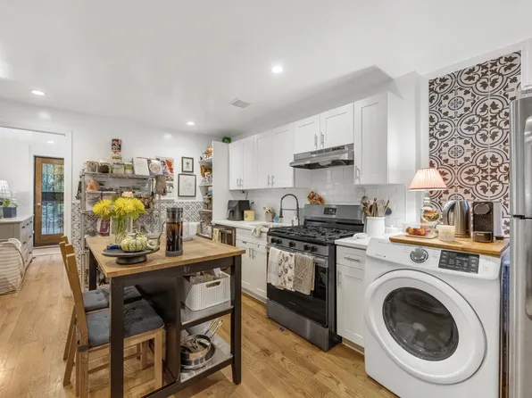 697 Jefferson Avenue image 11 of 22