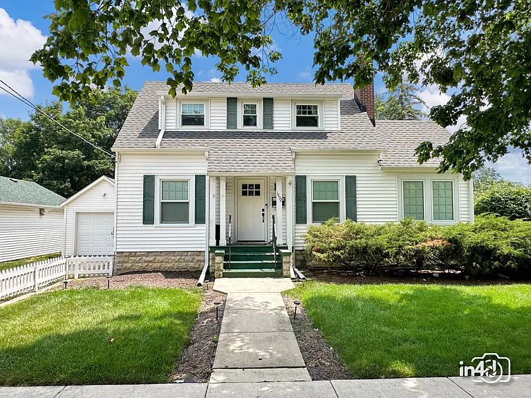 1492 S Jefferson St — Photo 2