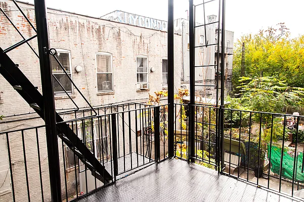 Rented by Nooklyn NYC LLC | media 86