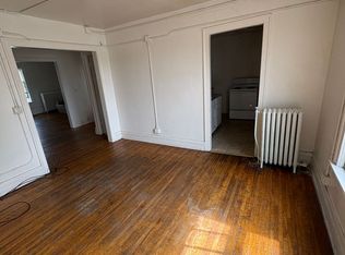 805 W 4th St, Waterloo, IA 50702