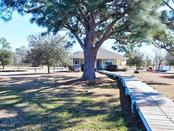 2nd image of 99 Hummingbird Ln