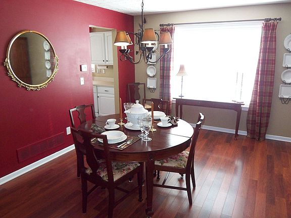 4th image of 5997 Twin Pine Dr