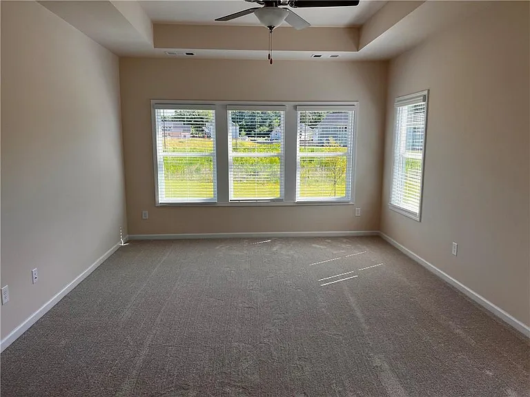 3755 Crestland Ln — Photo 8