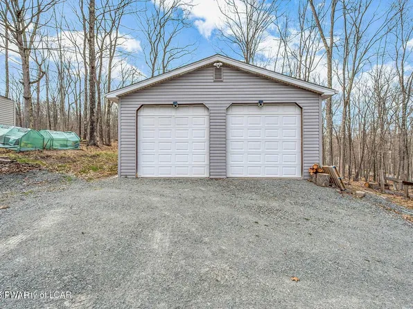 239 Deer Run, Hawley, PA 18428