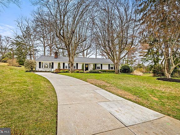 3rd image of 200 Purlington Rd