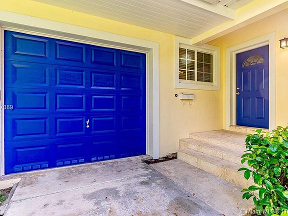 3rd image of 807 Santiago St