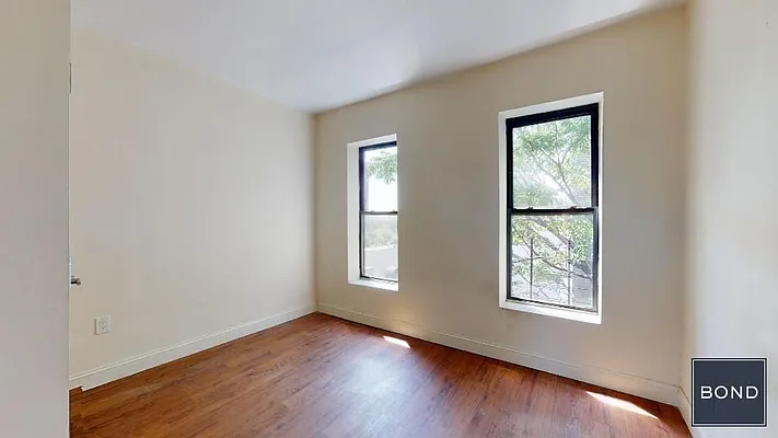 Rented by Bond New York | media 27