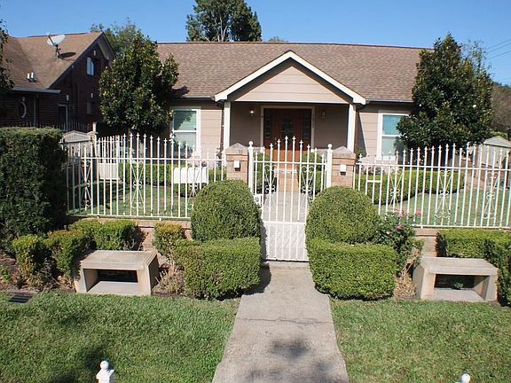 2nd image of 7833 Narcissus St
