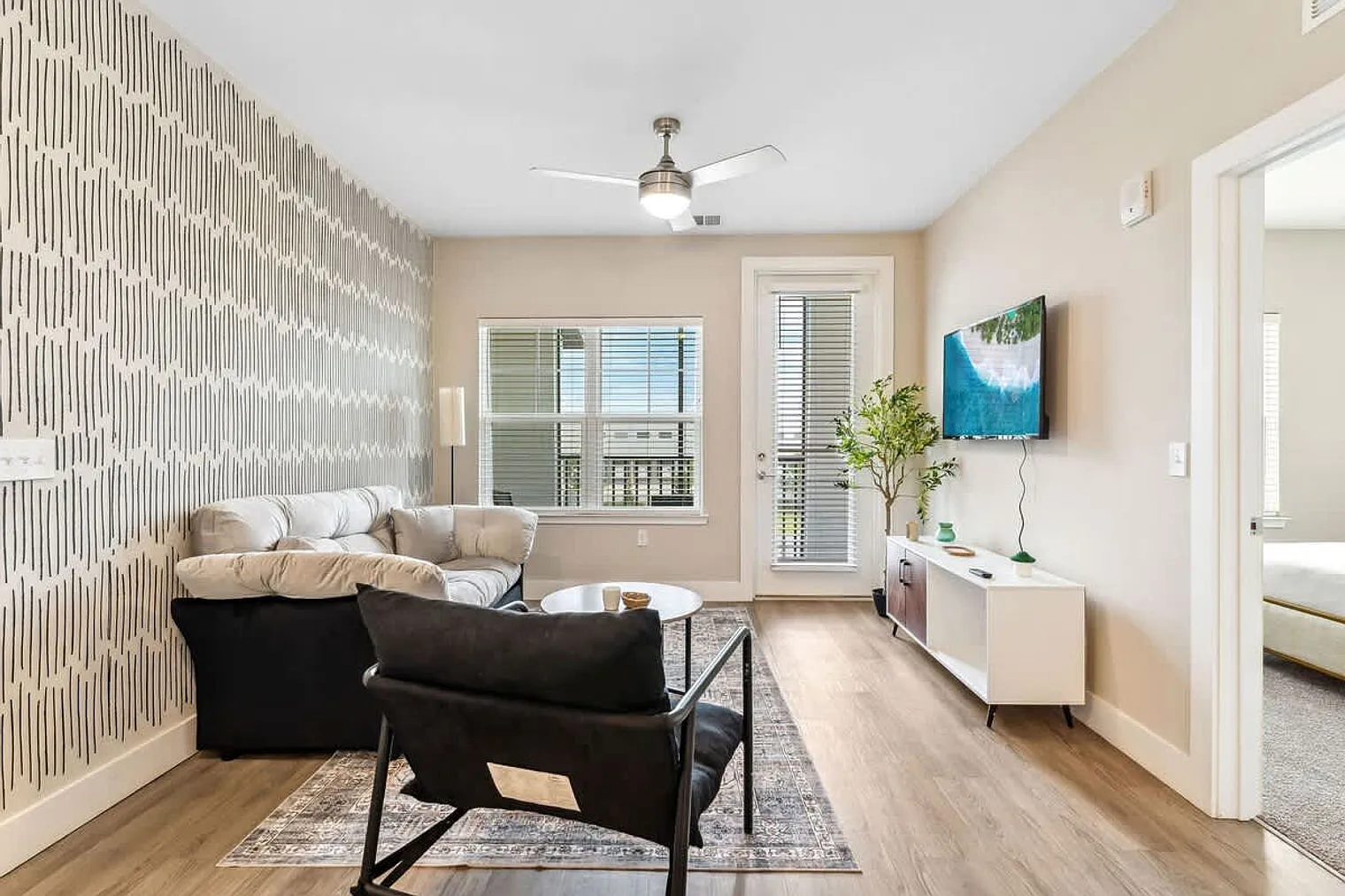 1 bed, 1.0 bath, $3,743 — Photo 4