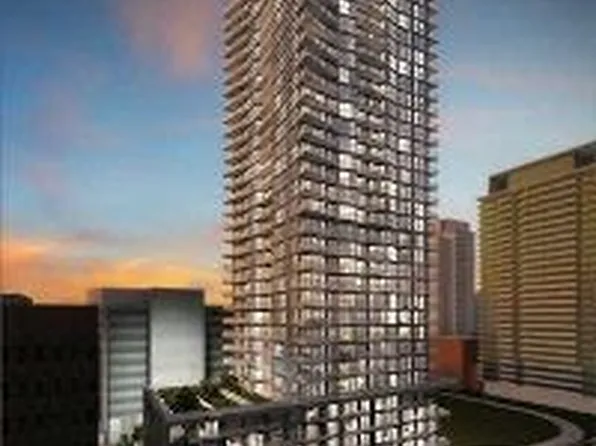 30 Roehampton Ave #810, Toronto, ON M4P 0B9