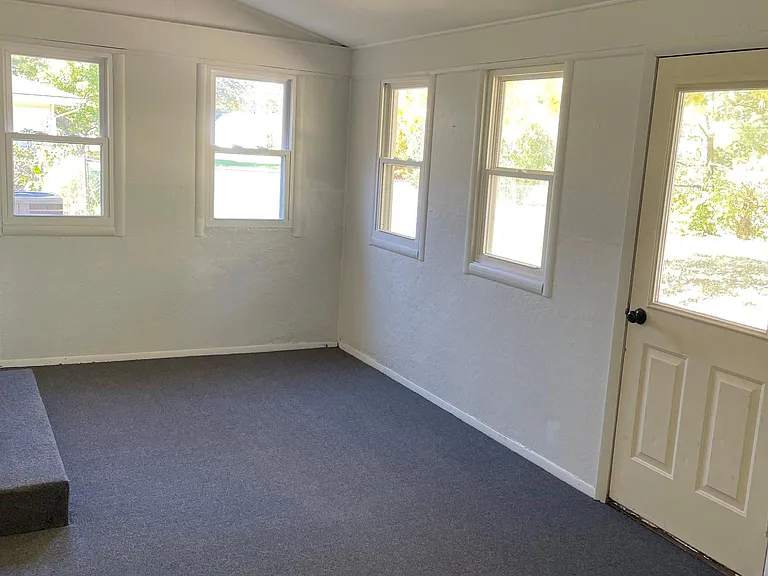 1012 Van Kirk Dr — Photo 5