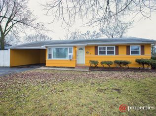 722 W Maple Ave, Mundelein, IL