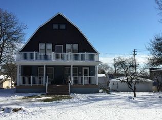 1352 S 97th St, West Allis, WI 53214