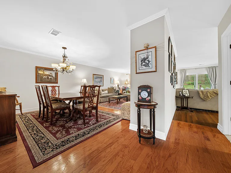 Colony Dr — Photo 5