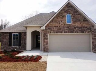 21455 Beau Chateau Blvd, Ponchatoula, LA 70454