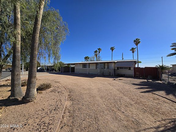 3rd image of 1093 W BARRINGTON Lane