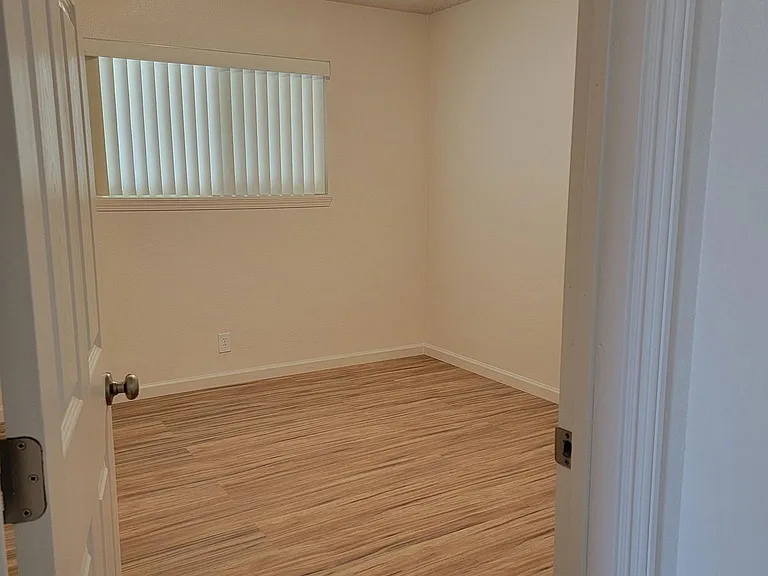 3596 Mercury Dr — Photo 17