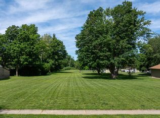 533 N Stewart St, Geneseo, IL 61254
