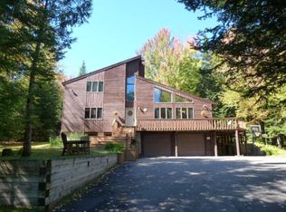 392 Kiwassa Rd, Saranac Lake, NY 12983