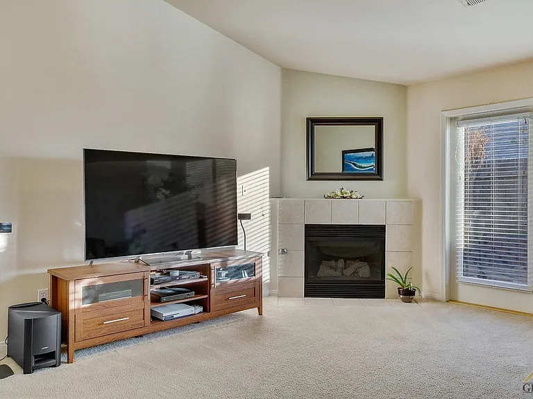 11705 Stellar Ave — Photo 4