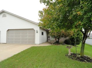 532 Root Ave, Hartford, WI 53027