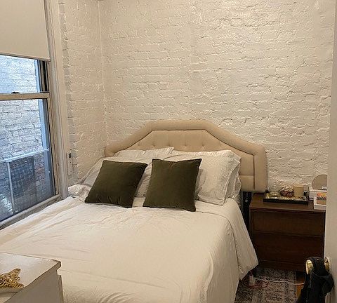 3rd image of 231 Thompson St APT 9