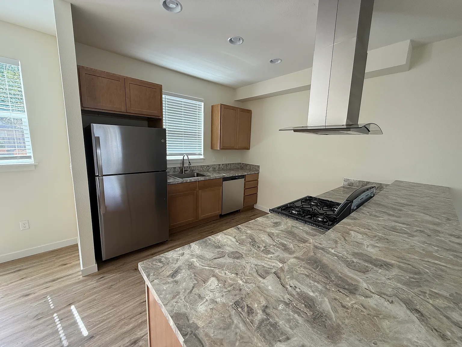 2 bed, 2.5 bath, 1240 sqft, $2,250 — Photo 4