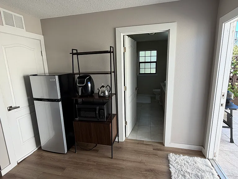 2241 Nairn Dr — Photo 10
