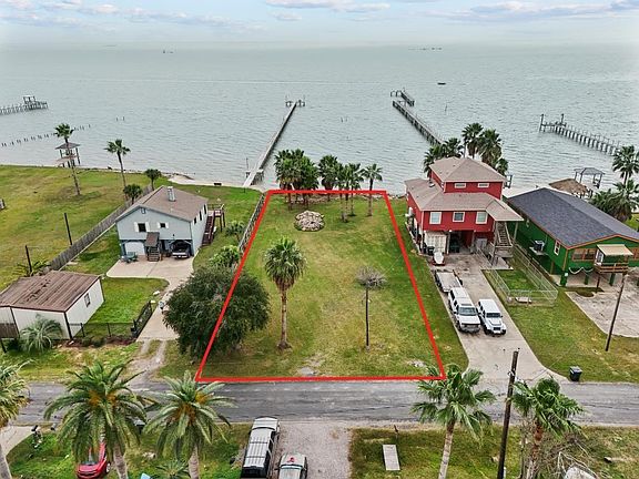3rd image of 1035 6th St
