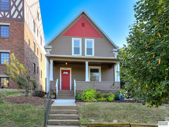 4909 Davenport St, Omaha, NE 68132