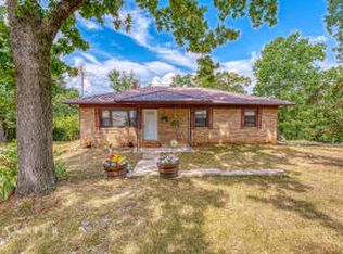 5799 N Wooded Hills Rd, Harrison, AR 72601