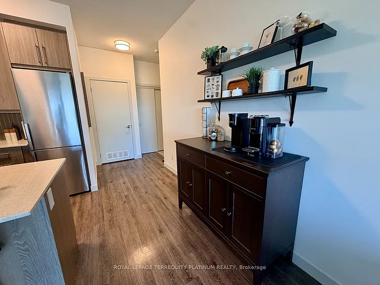 2081 Fairview St #1706 — Photo 6