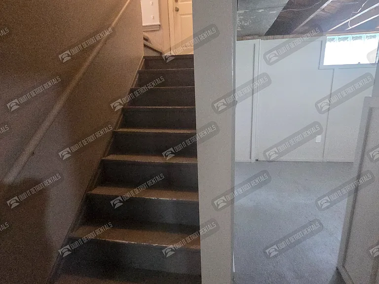 8460 Timken Ave — Photo 29