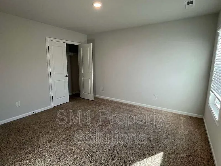 106 Brody Way — Photo 7