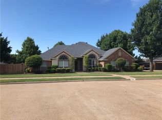 5450 Mulberry Ln, Midlothian, TX 76065