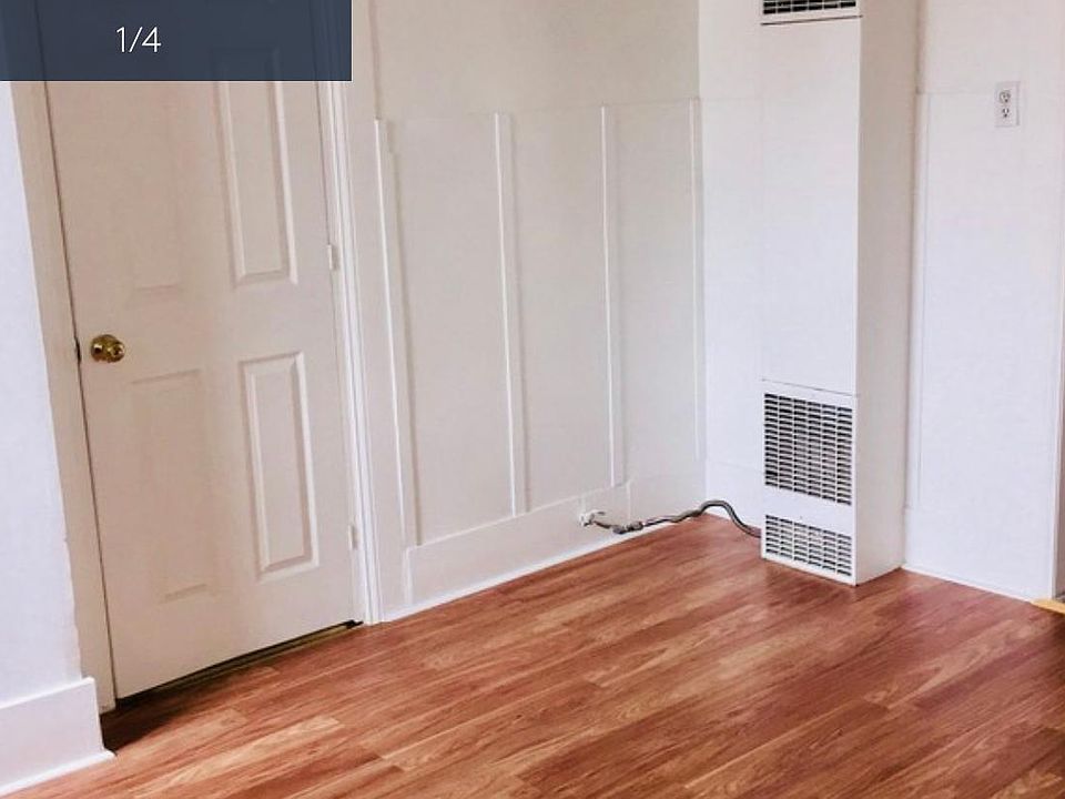2nd image of 1018 W 32nd Pl APT 2R