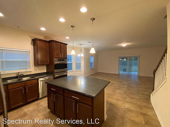 5th image of 3528 Shrewsbury Dr
