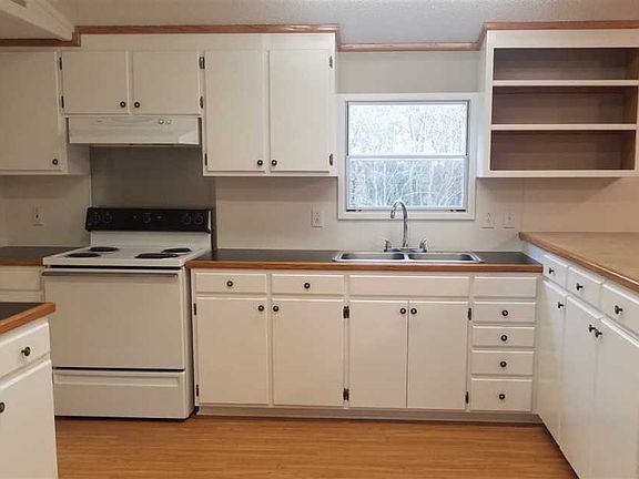 5th image of 436 N Oak St