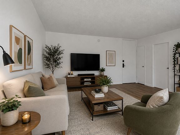 5th image of 400 S Harvard Blvd #121