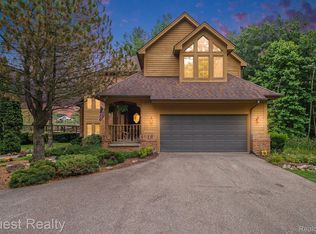 1370 S Sashabaw Rd, Ortonville, MI 48462