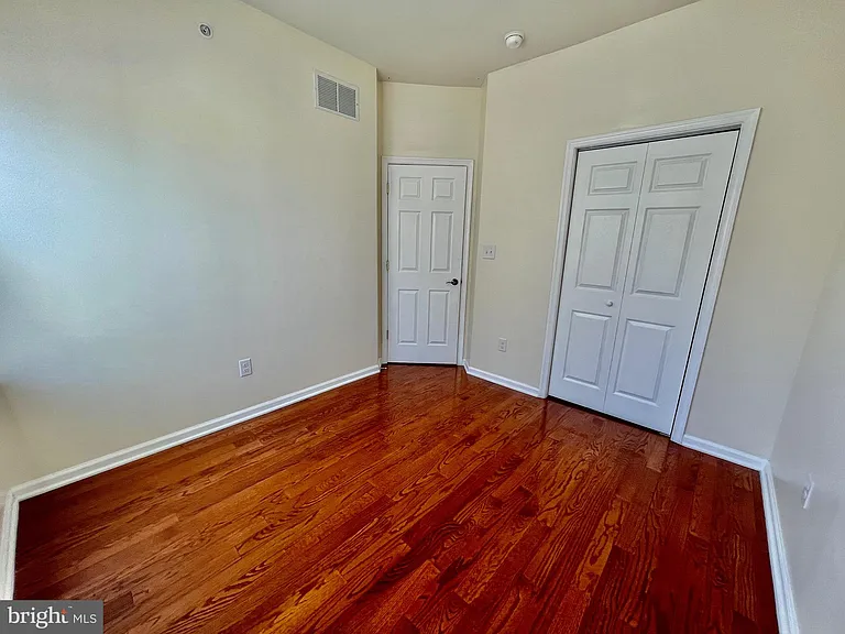 1329 Parish Ave — Photo 22