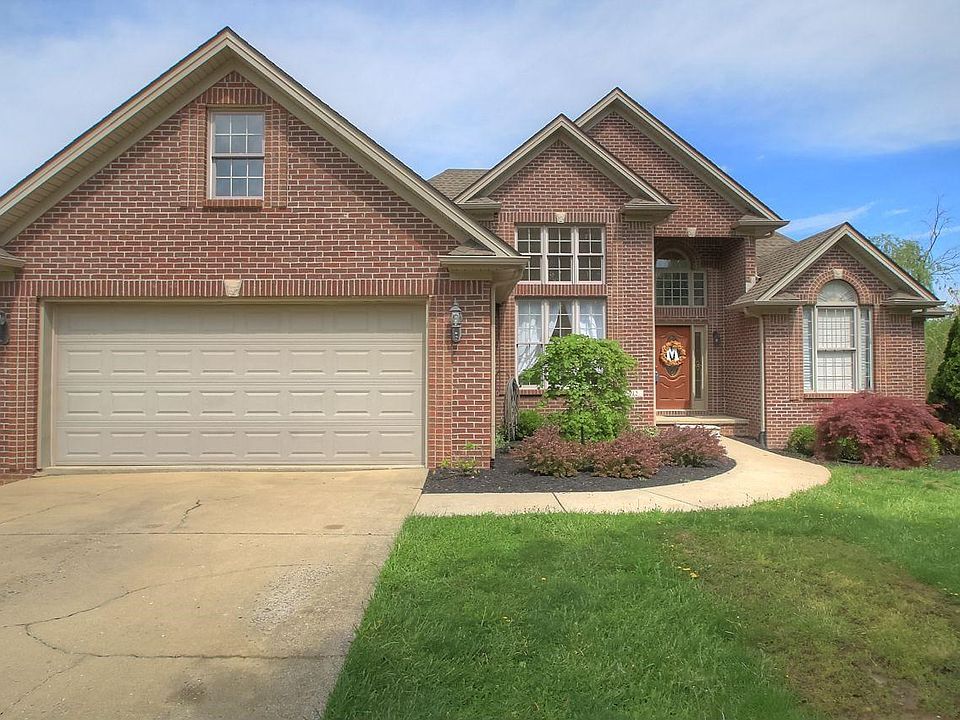 1st image of 912 Country Oaks Dr
