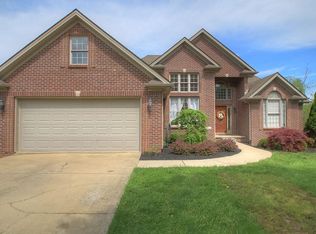 912 Country Oaks Dr, Richmond, KY 40475