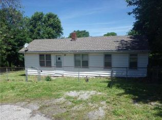 19704 E Yocum Rd, Independence, MO 64058