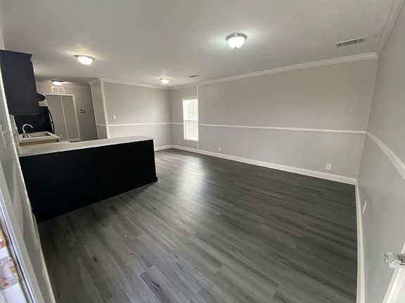 3rd image of 2055 Scranton Ave #337
