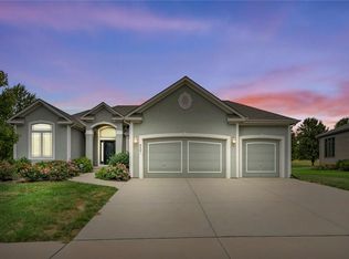 4301 N 141st St, Basehor, KS 66007