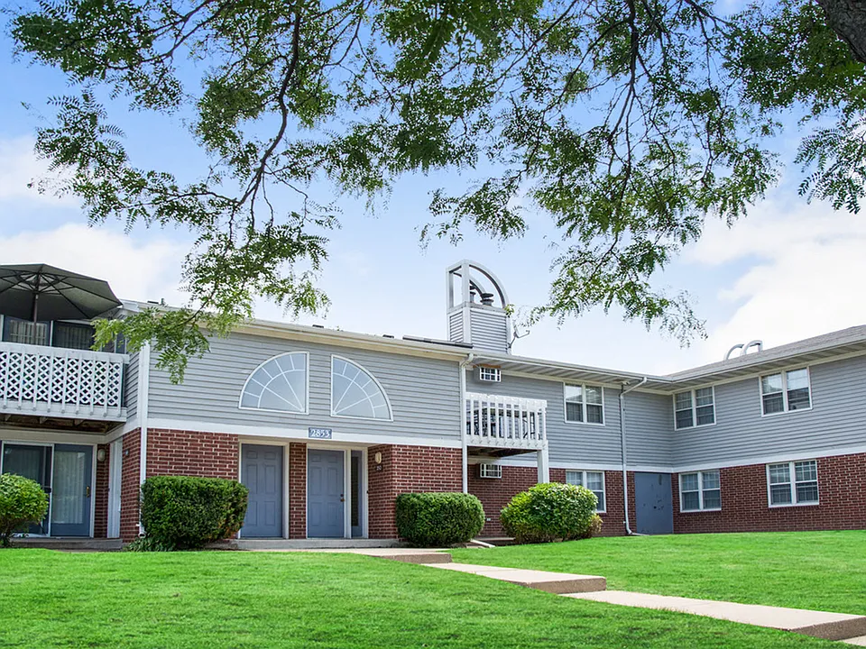 Foxcroft Apartments Exterior